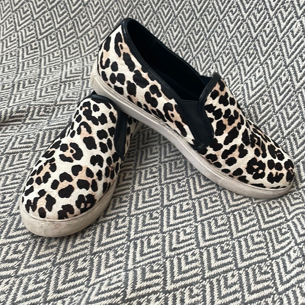J slides shoes
